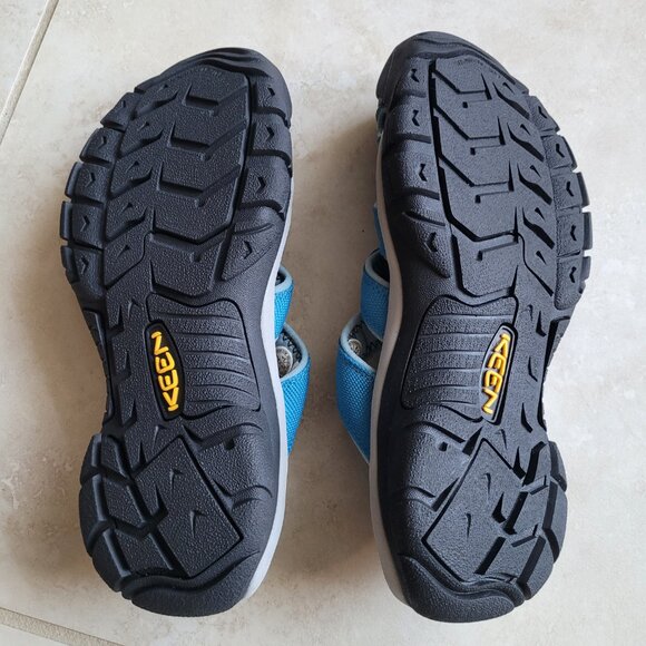 Keen Women's sz 8.5 Newport Slip On Sandals - Picture 2 of 5